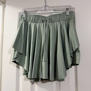 Flowy Green Skort with  Tie Waist EUC